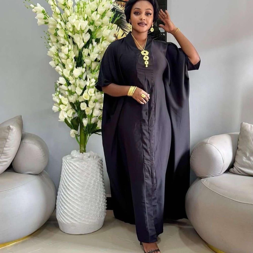 Elegant Black Maxi Dress